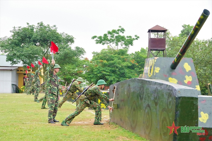 Trường Quân sự Quân đoàn 2: Tự lực, tự cường, khắc phục khó khăn, hoàn thành nhiệm vụ